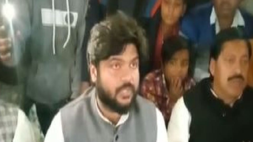 attacked the BSP candidate during election campaign in Etah