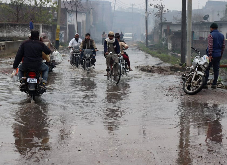 Waterlogging on the road of Smart City, people created a ruckus