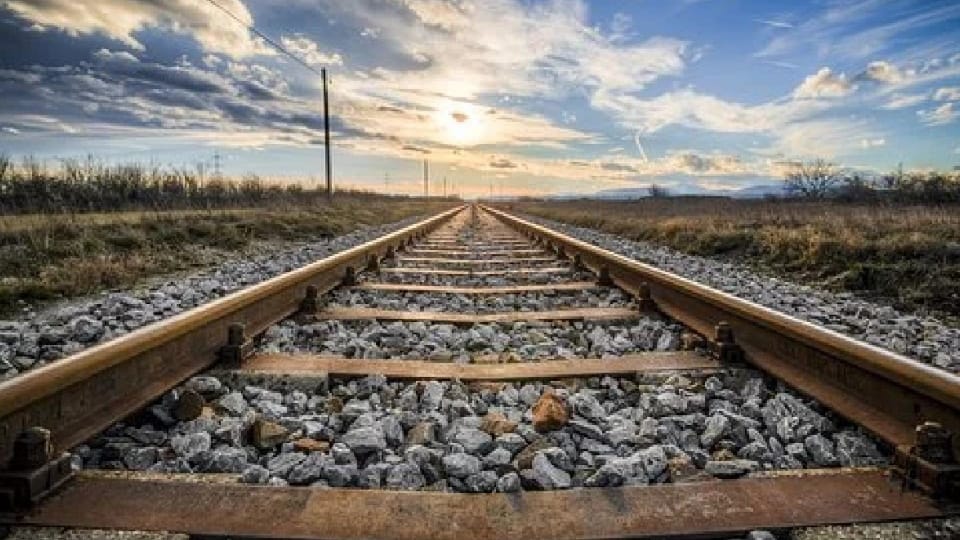 Notification issued for Sahjanwan-Dohrighat rail route