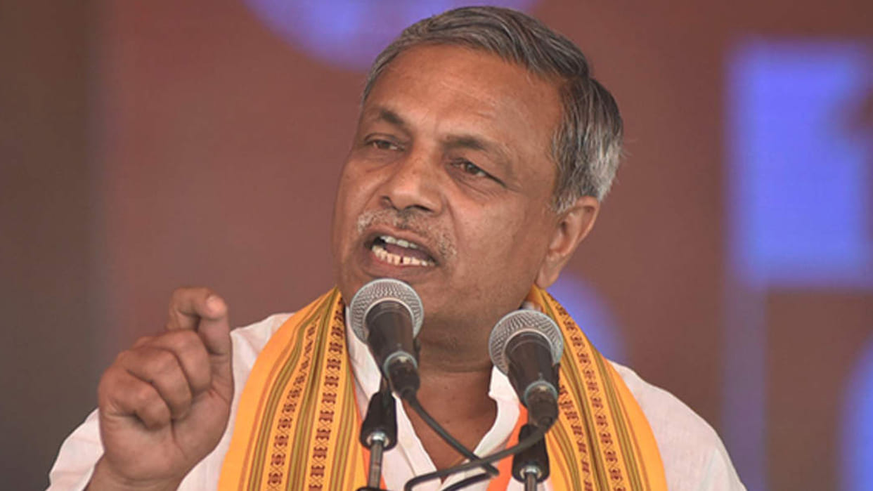 VHP Claimed That Hijab row separatist agenda of Congress tool kit gang wont let it succeed latest News Update