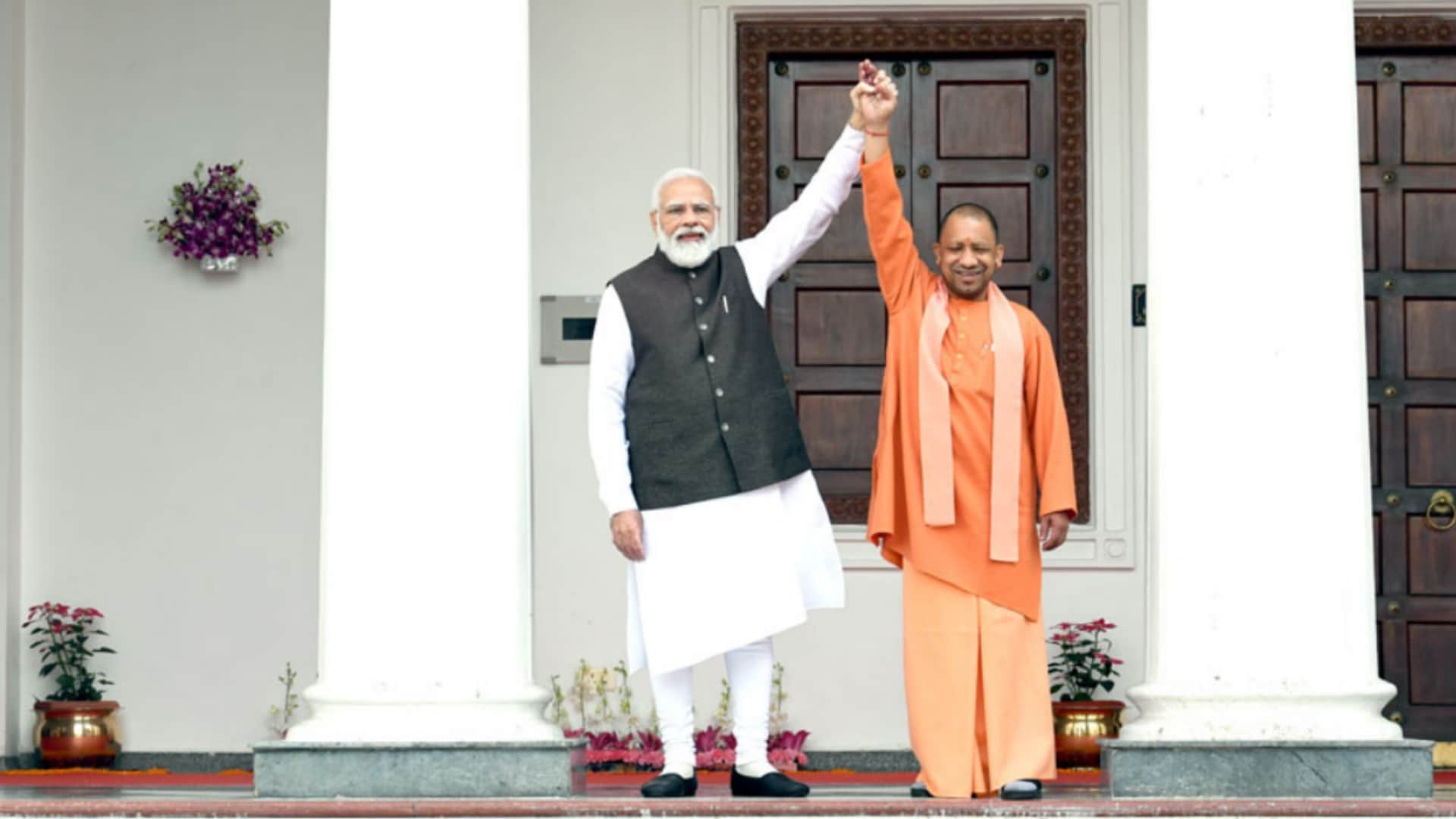 Uttar Pradesh Assembly Election 2022 Phase 1 Voting kangana ranaut supports yogi adityanath