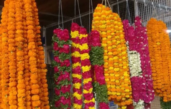 Flower prices increased in election season