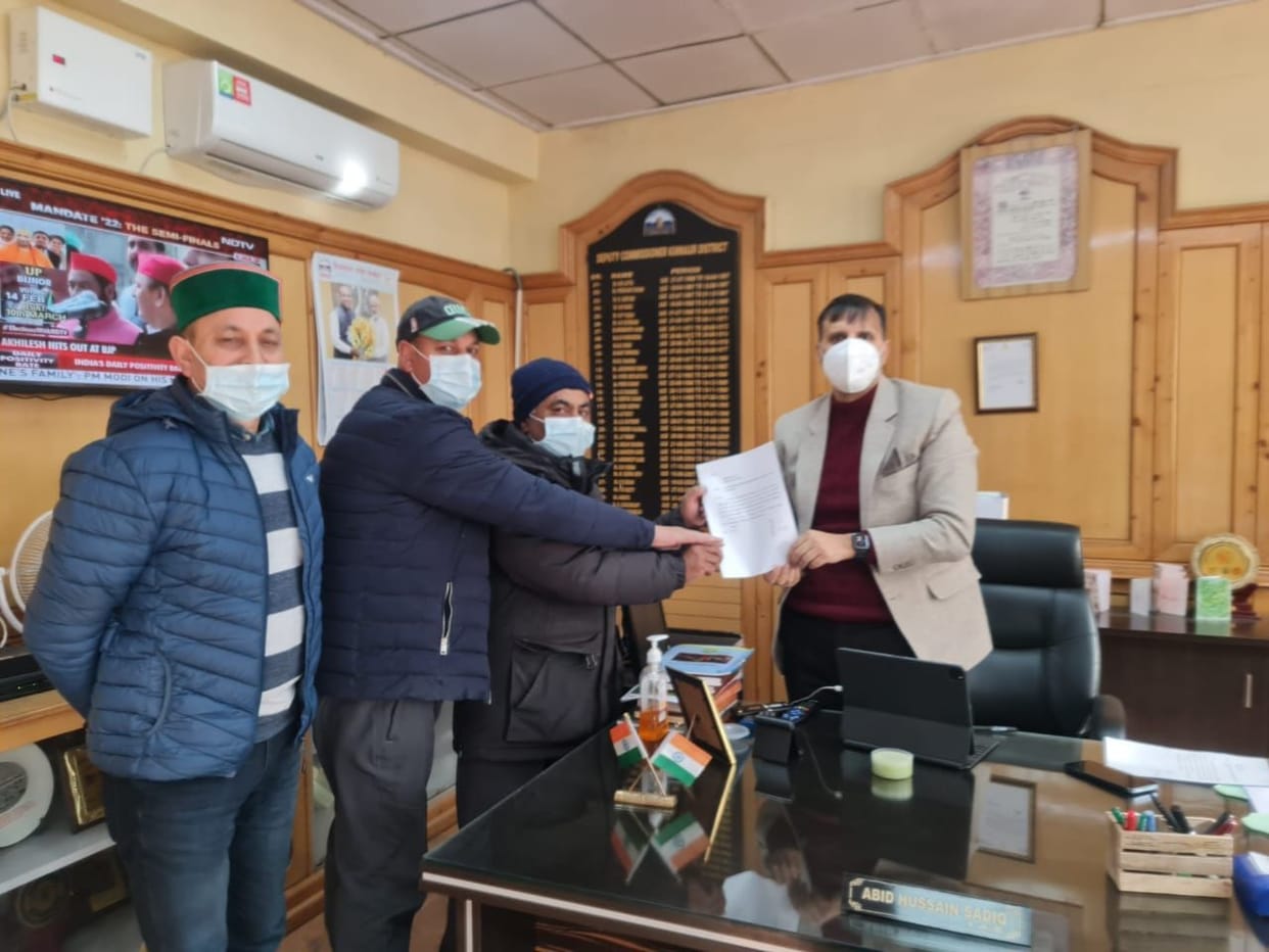 CMO TRANFER TRADER ASSOCIATION PROTEST DEMAND GOVERNMENT TO CANCEL DECESION