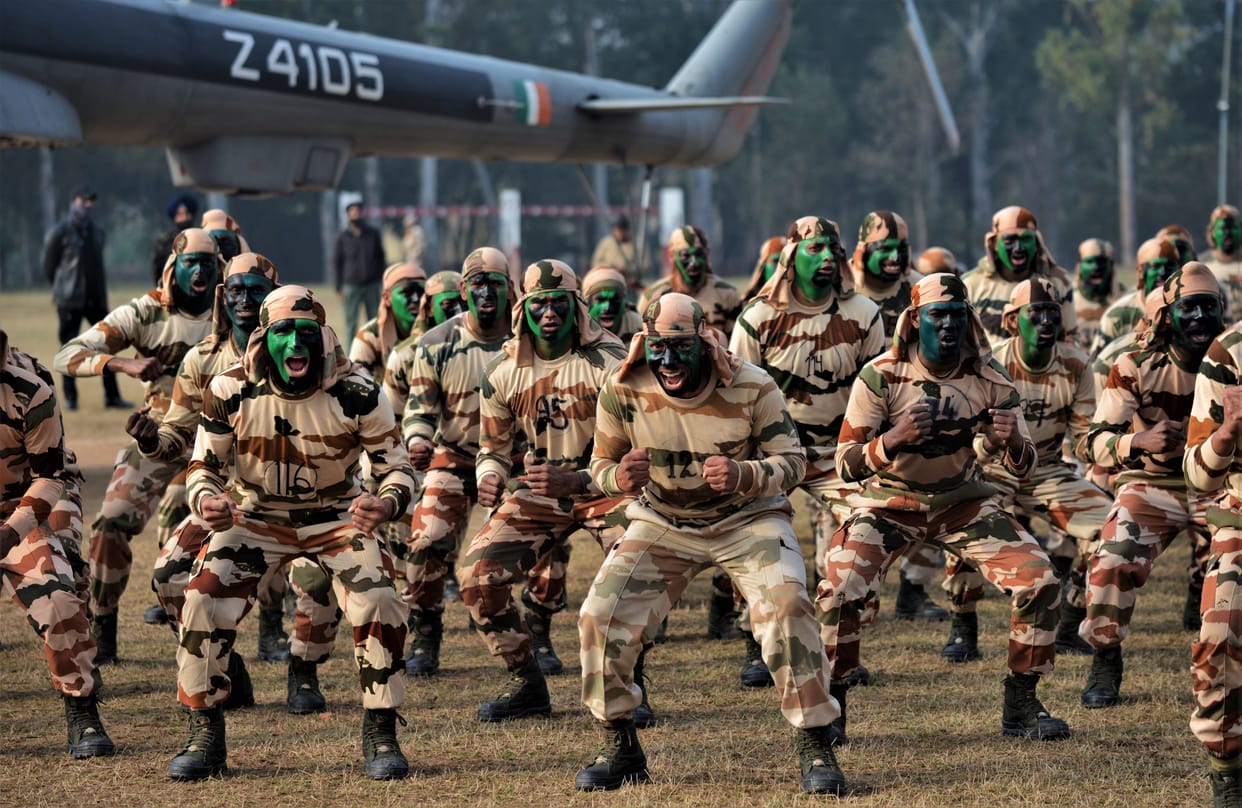 97th Commando Course: 105 commandos are learning how to deal with difficult situations