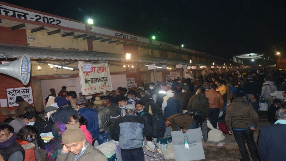 Strong room sealed without informing the candidate in Agra