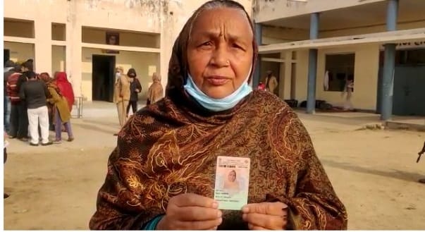 up election Votes cast before reaching booth of elderly voter in Ghaziabad complaint given