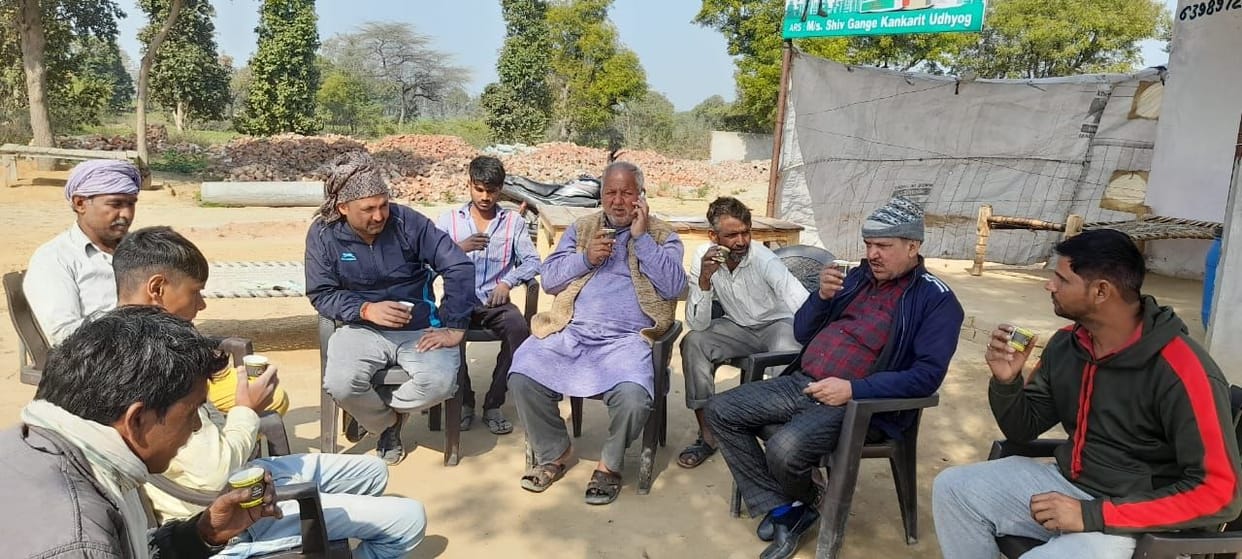 Hathras: Will vote for the one who gets rid of stray animals and road potholes