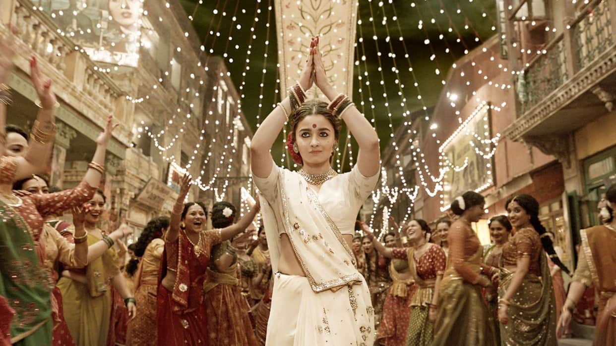 Gangubai Kathiawadi Dholida song OUT: Alia Bhatt energetic garba moves on Sanjay Leela Bhansali beats