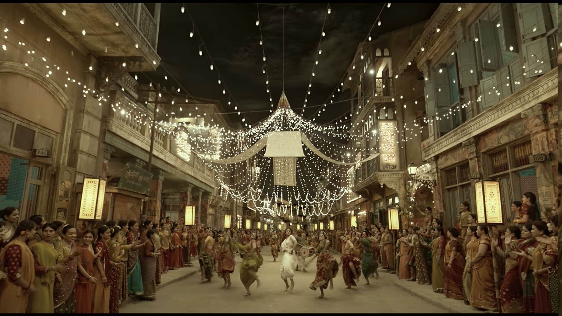 Gangubai Kathiawadi Dholida song OUT: Alia Bhatt energetic garba moves on Sanjay Leela Bhansali beats