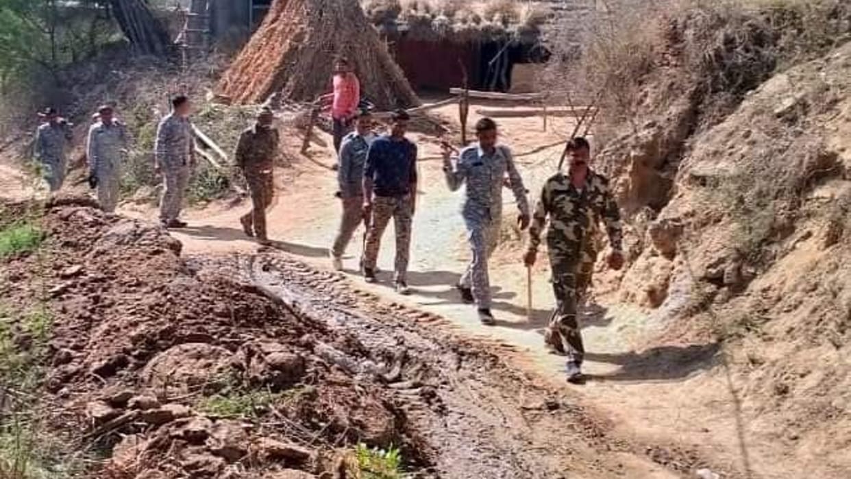 Searching campaign in the ravines: Police and SAF battalion engaged in search of dacoit Gudda Gurjar in Morena