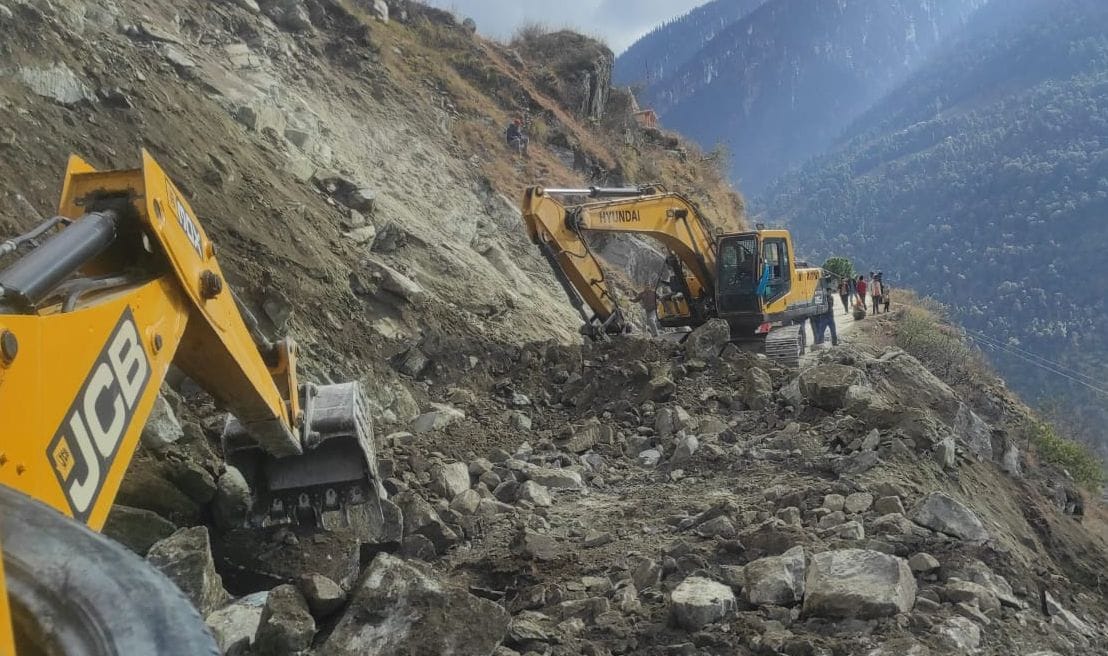 nakrod chanju road closed due to landslide