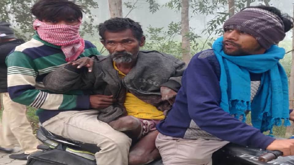 UP Election 2022 Phase 1 Voting Divyang and elderly voters cast vote in Agra