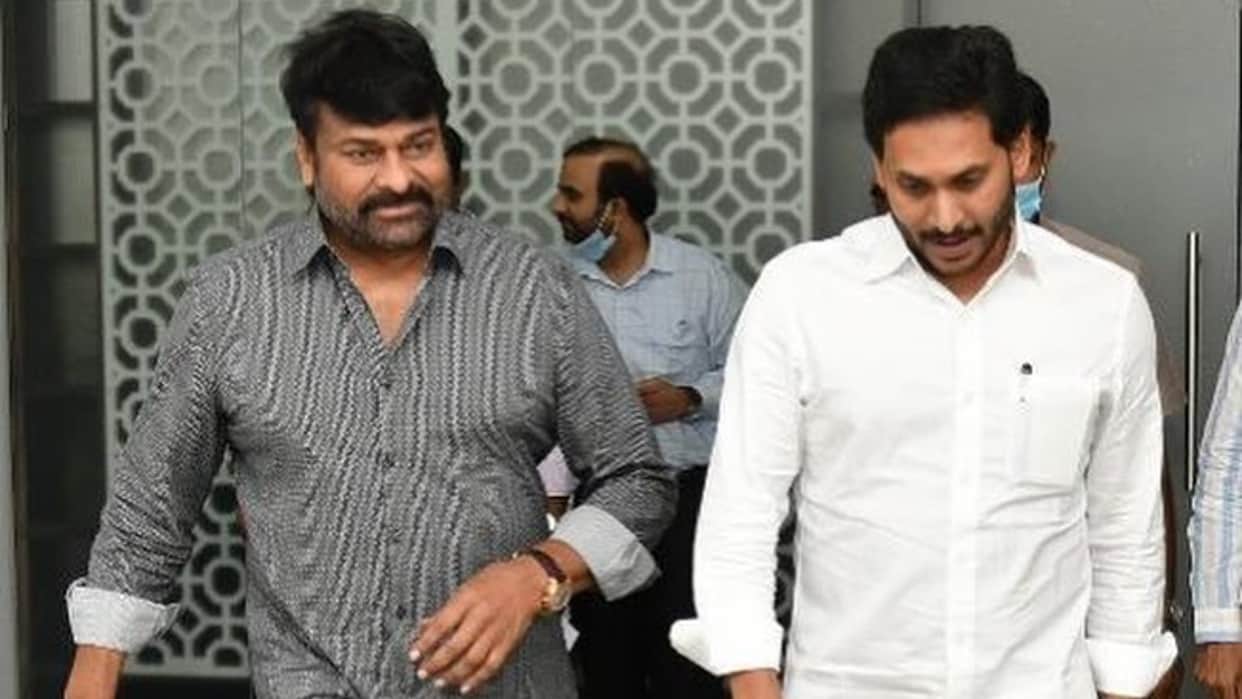 Telugu film stars and directors led by Megastar Chiranjeevi meet Andhra Pradesh Chief Minister YS Jagan Mohan Reddy
