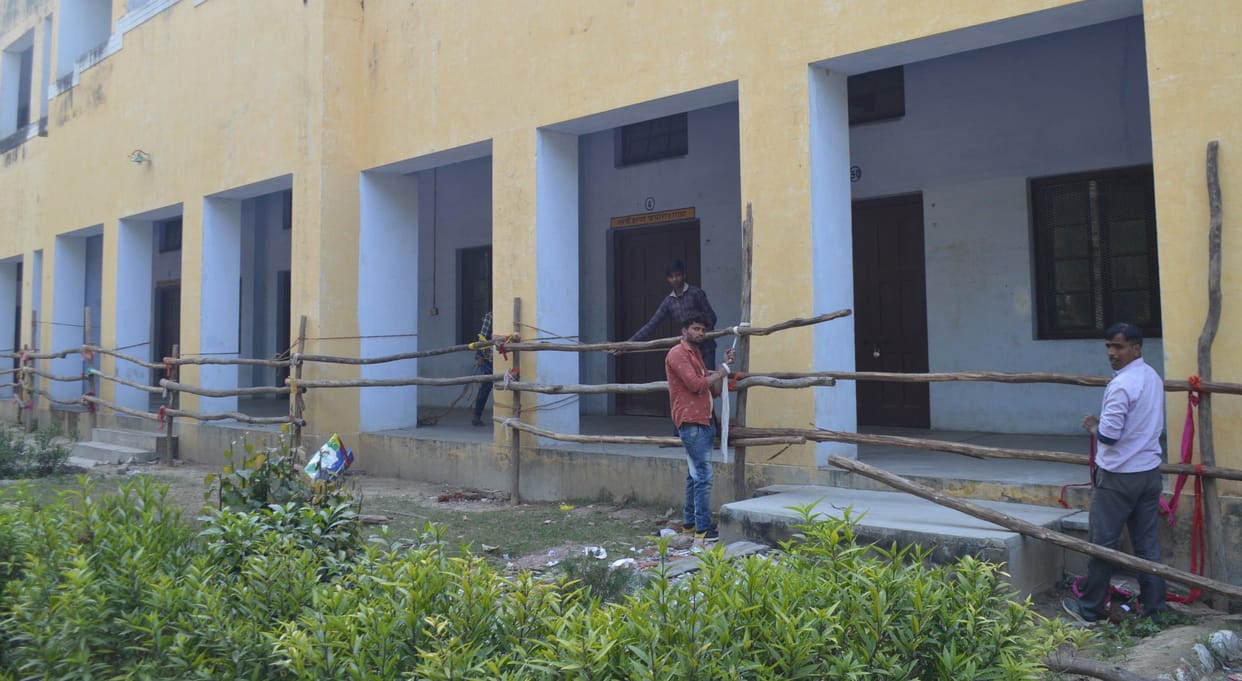 Hathras: Polling parties and EVMs will be tracked with GPS