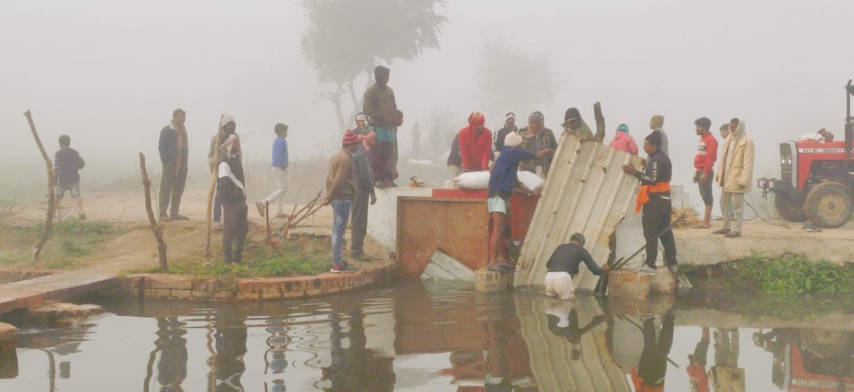 Mathura: Standing crops submerged due to break in the track of Govardhan Rajbha