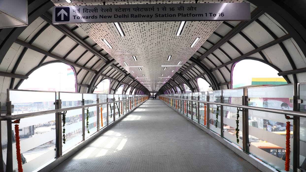 reach New Delhi railway station directly from metro station skywalk open for common people