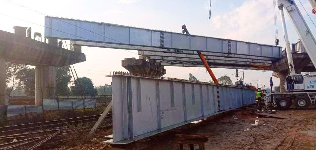 gurder on hulasnagra crossing overbridge