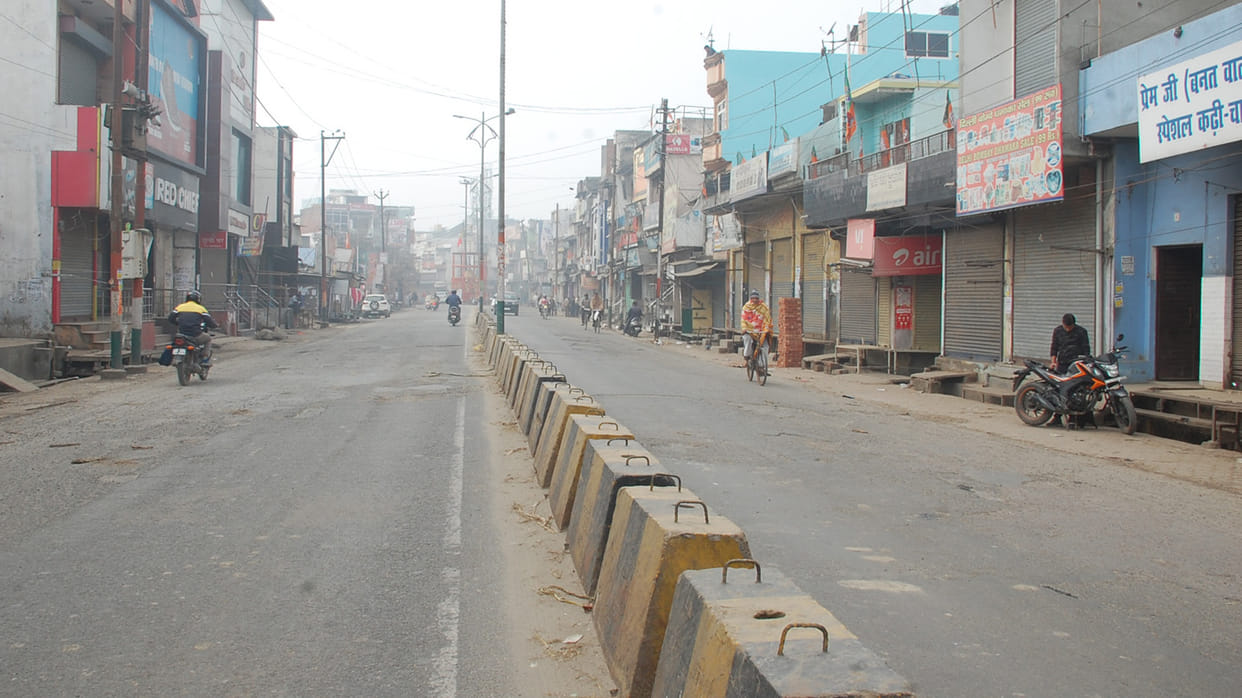 Market closed due to polling holiday, business came to a standstill