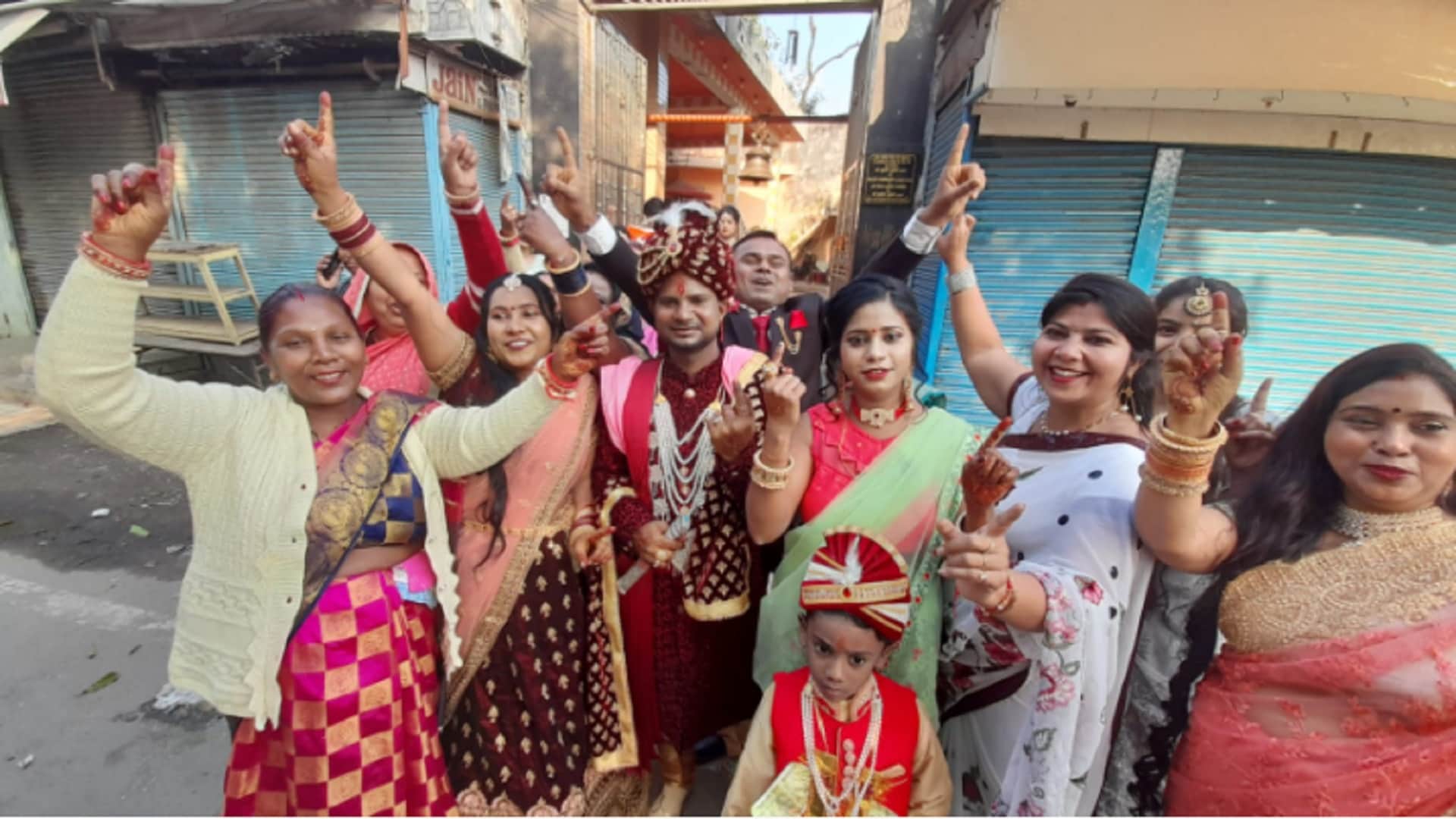 UP Election 2022 Phase-1 : There was enthusiasm among the voters and there was anger at some places during the voting in western UP and see photos