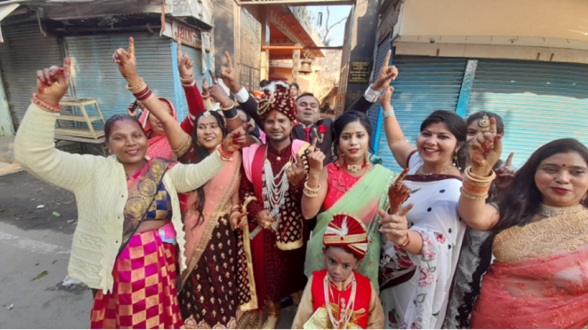UP Election 2022 Phase-1 : There was enthusiasm among the voters and there was anger at some places during the voting in western UP and see photos