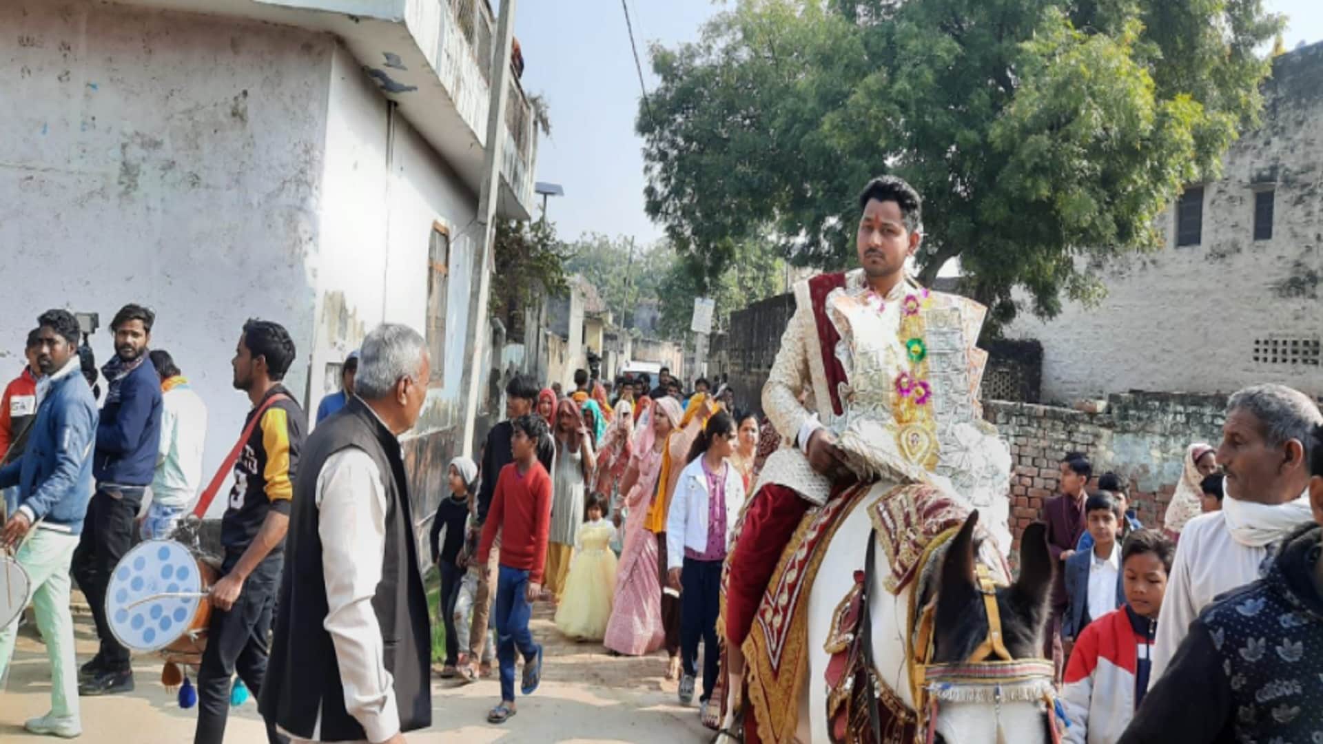 UP Election 2022 Phase-1 : There was enthusiasm among the voters and there was anger at some places during the voting in western UP and see photos