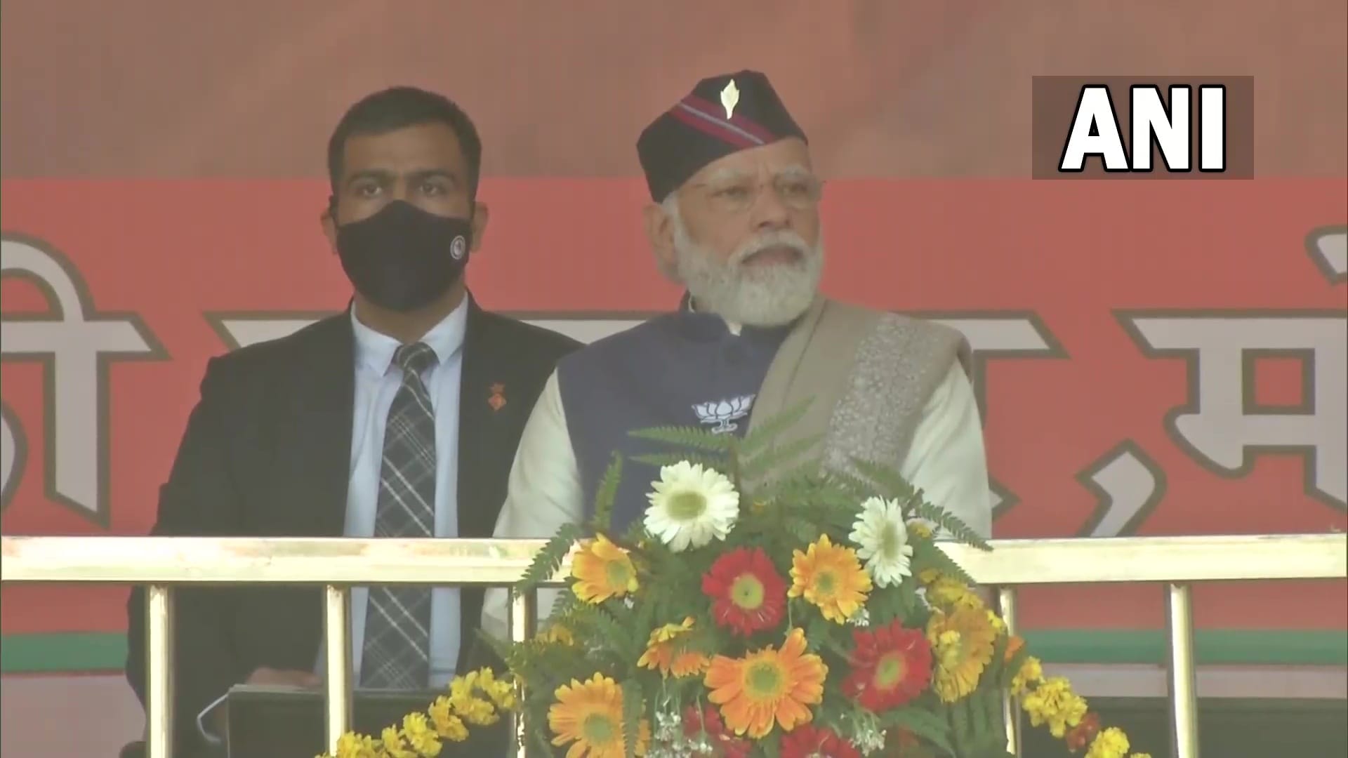 uttarakhand elections 2022 pm modi rally srinagar garhwal today with voters, see photos