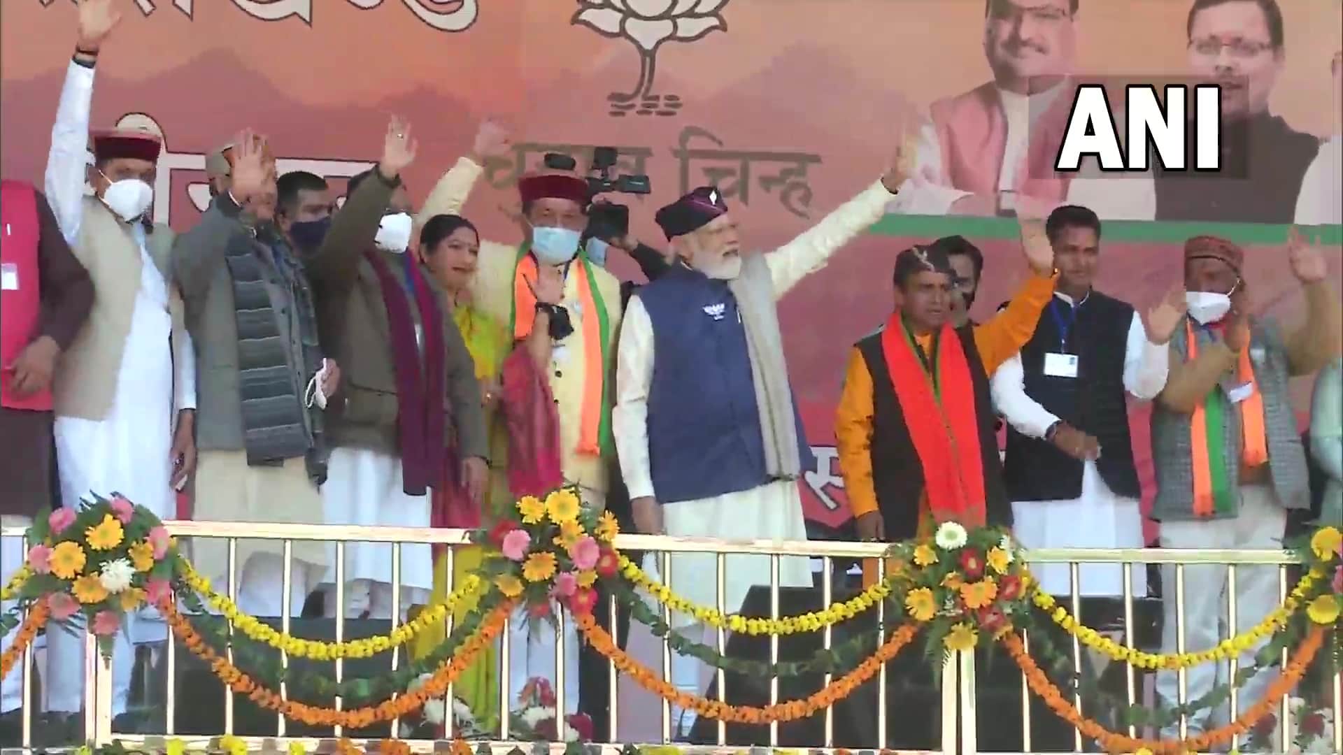 uttarakhand elections 2022 pm modi rally srinagar garhwal today with voters, see photos