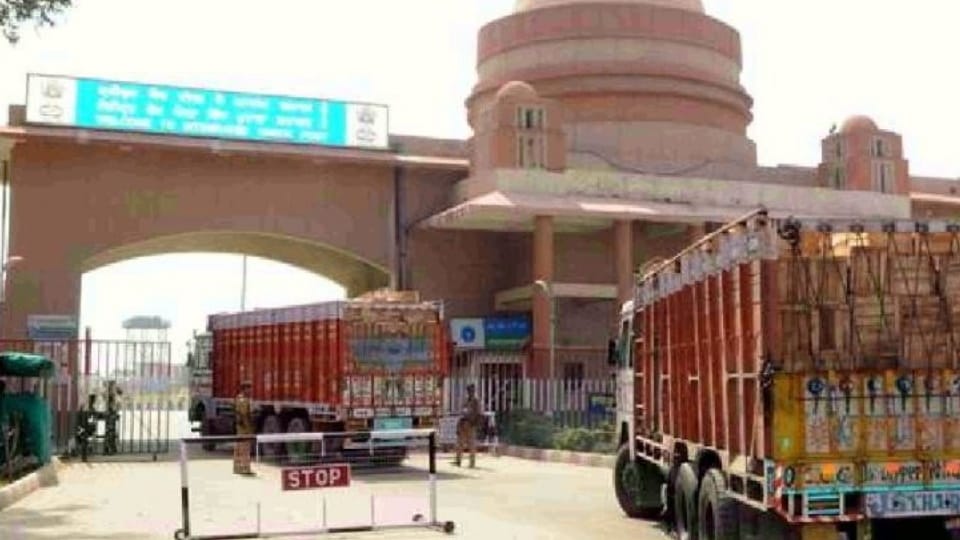 Goods worth 100 crore stuck on Pakistan border just few hundred meters from Integrated Check Post on Attari
