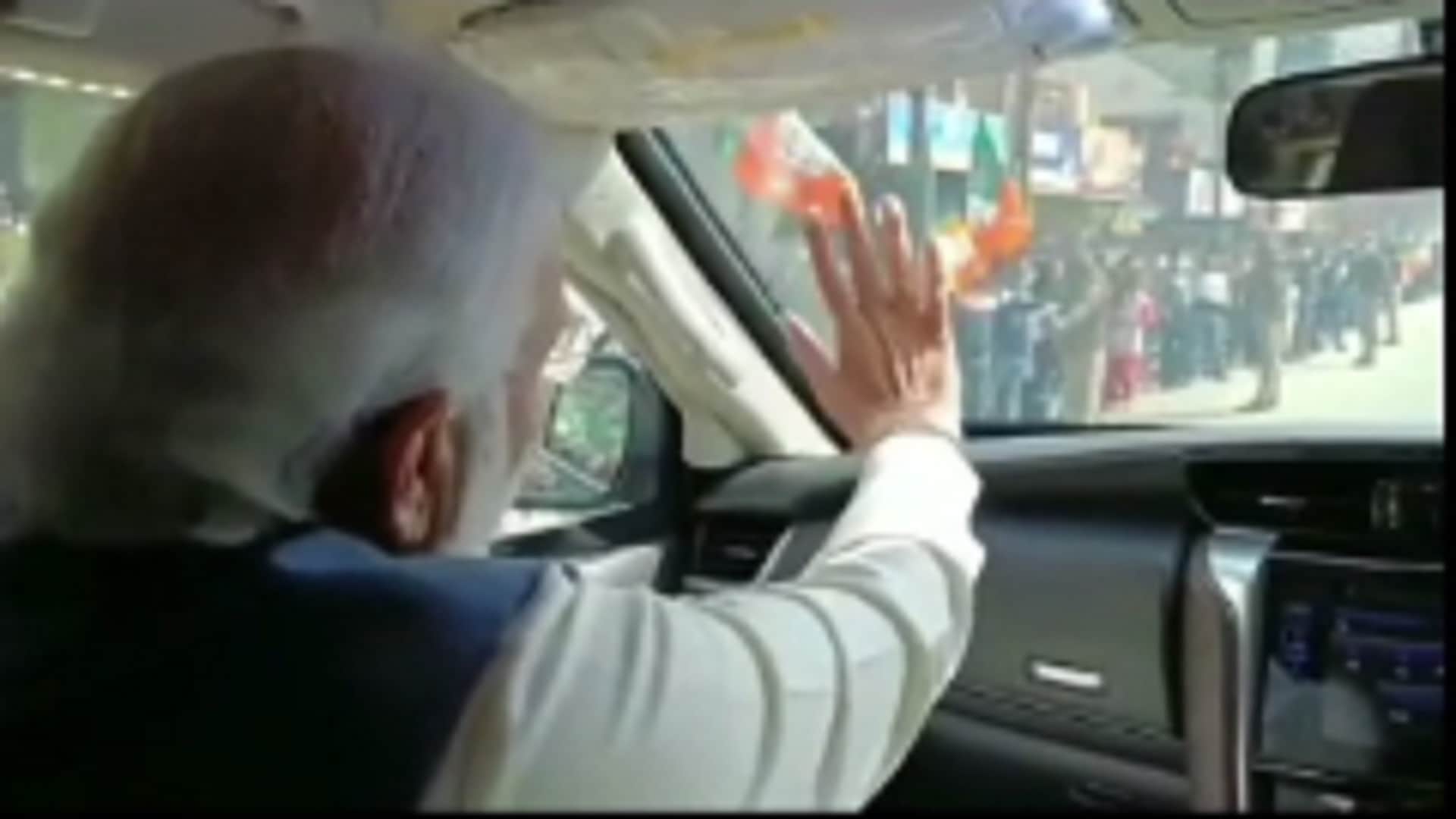 UP Election 2022 : Prime Minister Narendra Modi was given a warm welcome by the people in Saharanpur