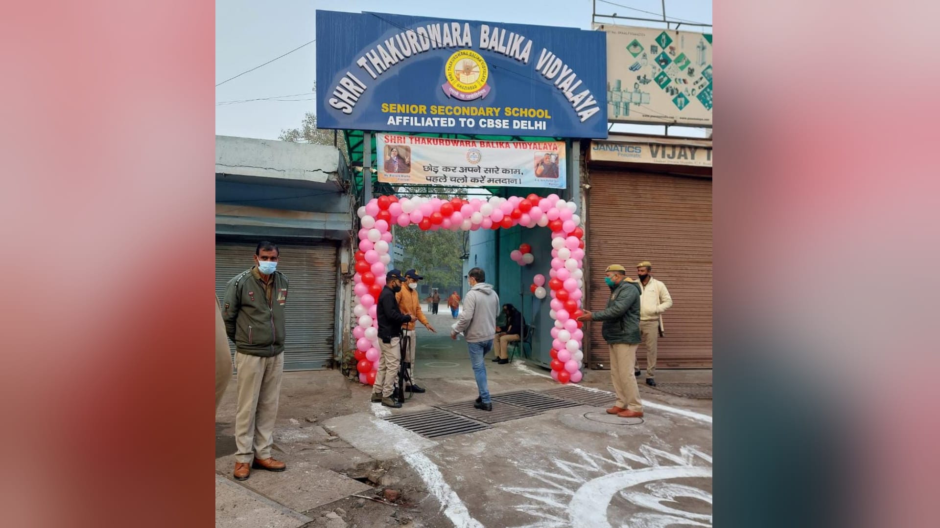 UP Assembly Election 2022 voters coming in large number in Ghaziabad muradnagar hapur bulandshahr modinagar see photos