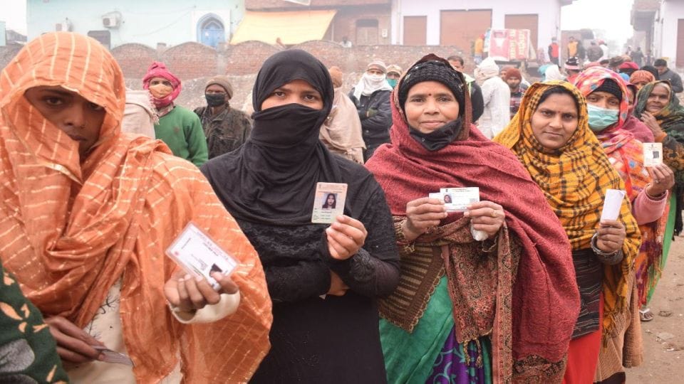 Agra Voting Percentage updates 65 percent voting in Etmadpur of Agra