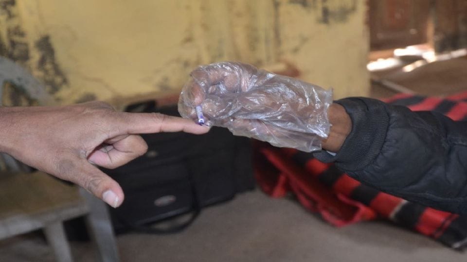 Elderly dies at polling booth after casting vote in Mathura