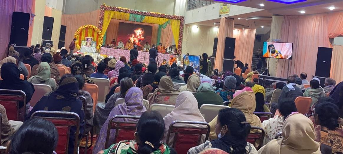 Devotion is incomplete without service in life