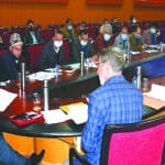 जम्मू में बैठक करते अधिकारी