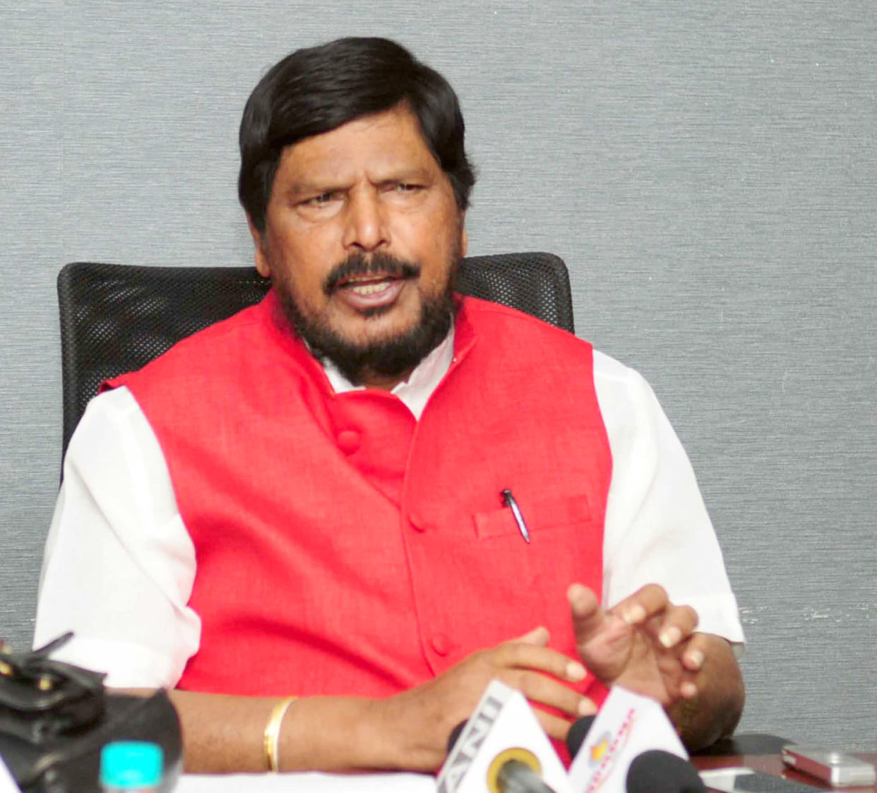 Union Minister Ramdas Athawale said that RPI(A) and BJP will fight Mumbai civic polls