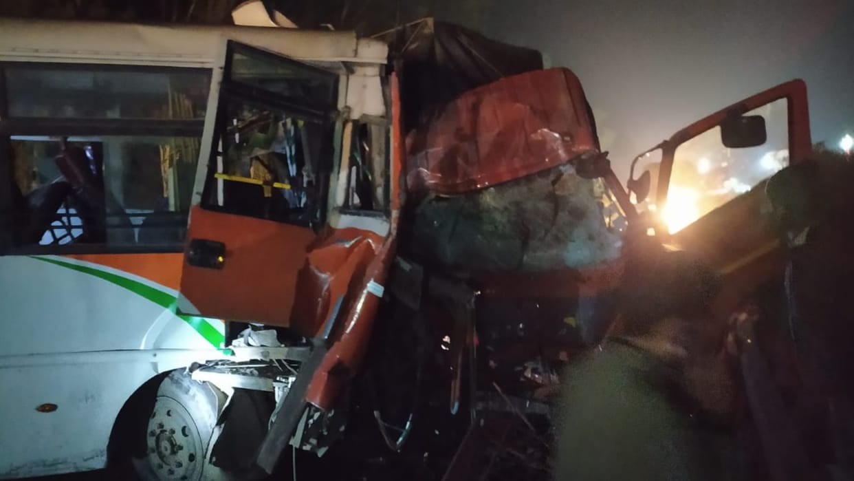UP Garhmukteshwar roadways bus canter collides each other two including woman died in accident