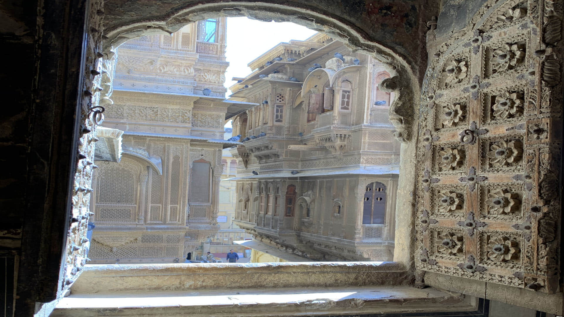 hindus old grand beautiful hawelis in pakistan know about shocking thing