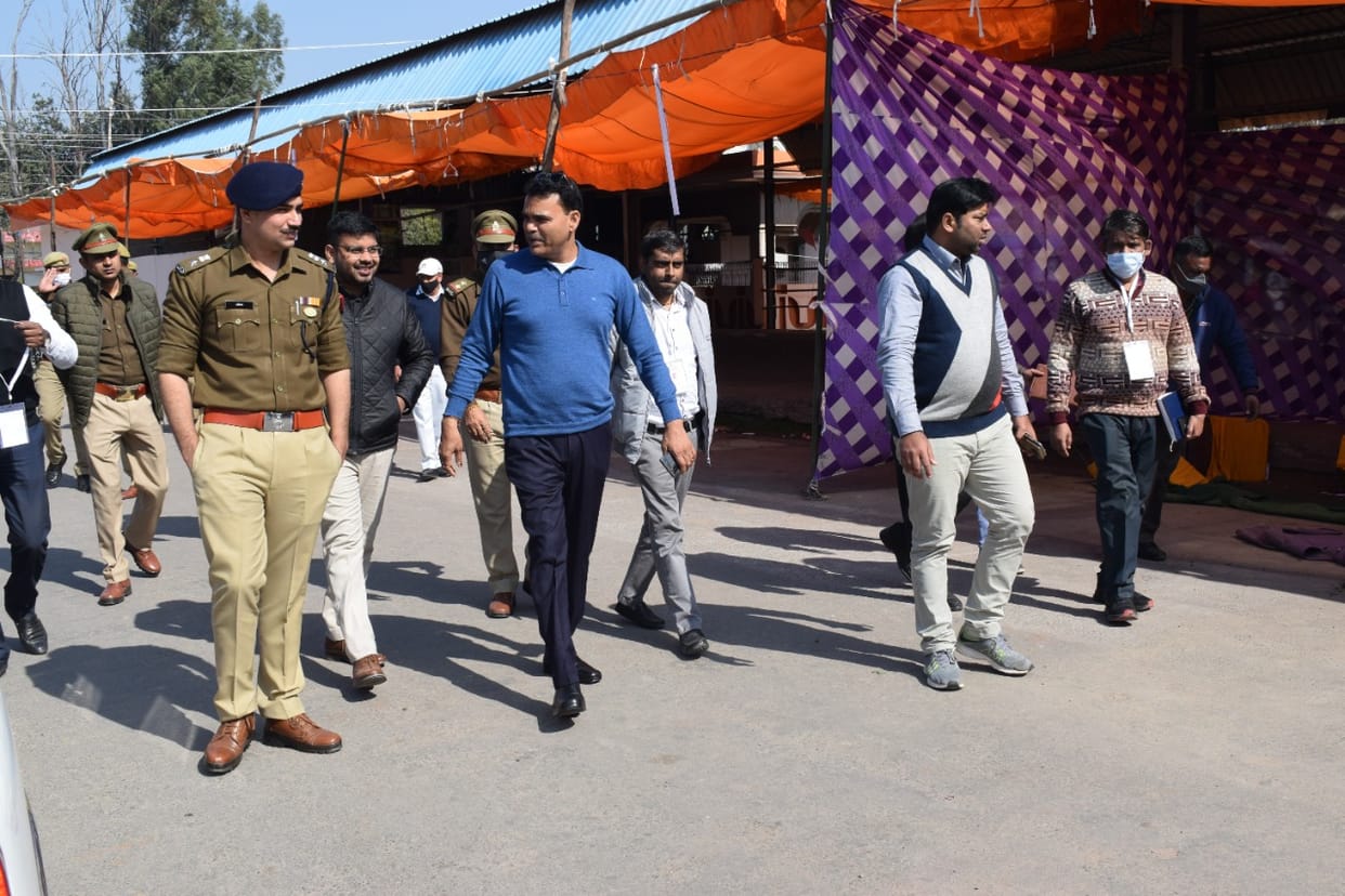 Observer, DM, SSP inspected the strong room