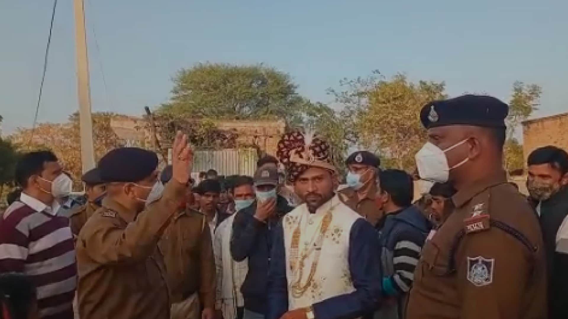 Dabangs prevented from climbing mare: Dalit police constable in Chhatarpur stopped the groom from riding a horse and roaming in the village