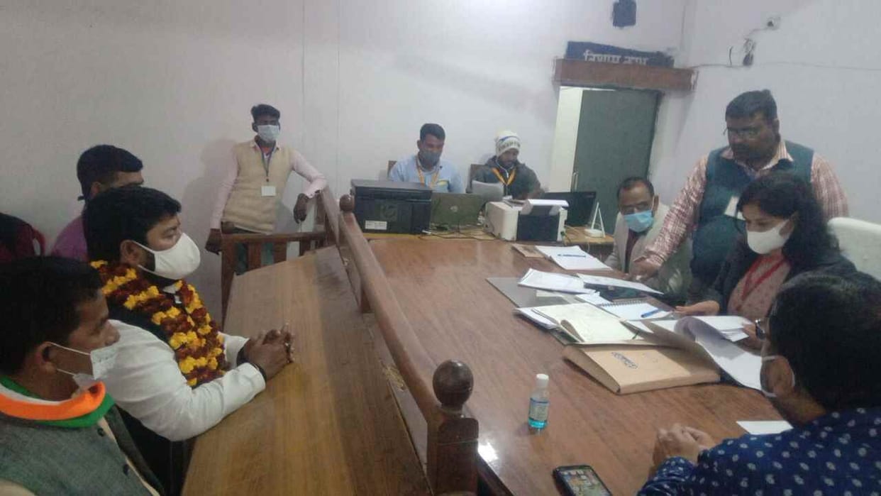44 candidates filed nomination forms