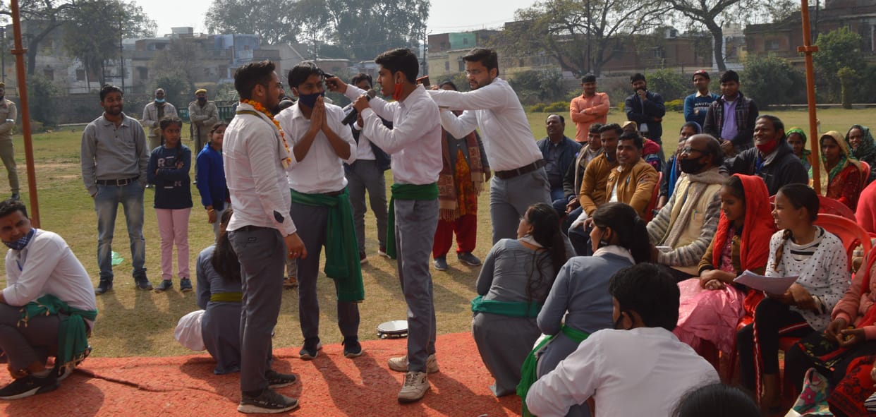 Hathras: Inspired to vote by presenting cultural program