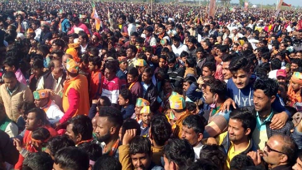 PM Narendra Modi targets opposition parties in kasganj Rally