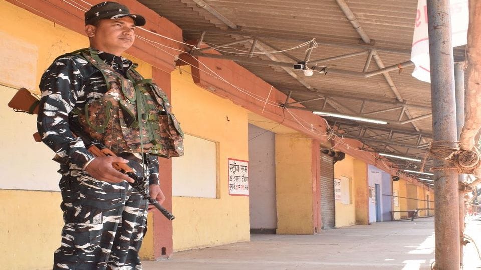 UP Chunav 2022 EVMs kept in strong rooms under security cover of paramilitary forces in Agra