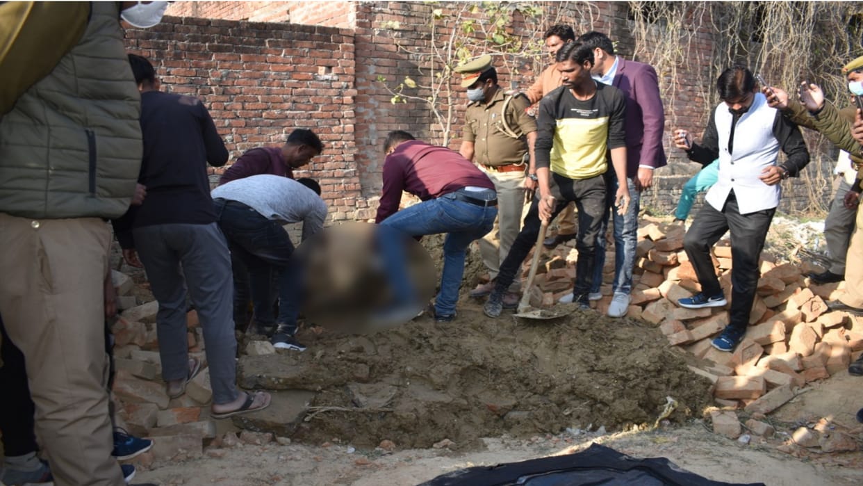 Unnao girl dead body found after two months in SP leader house postmortem report reveals girl was assaulted badly