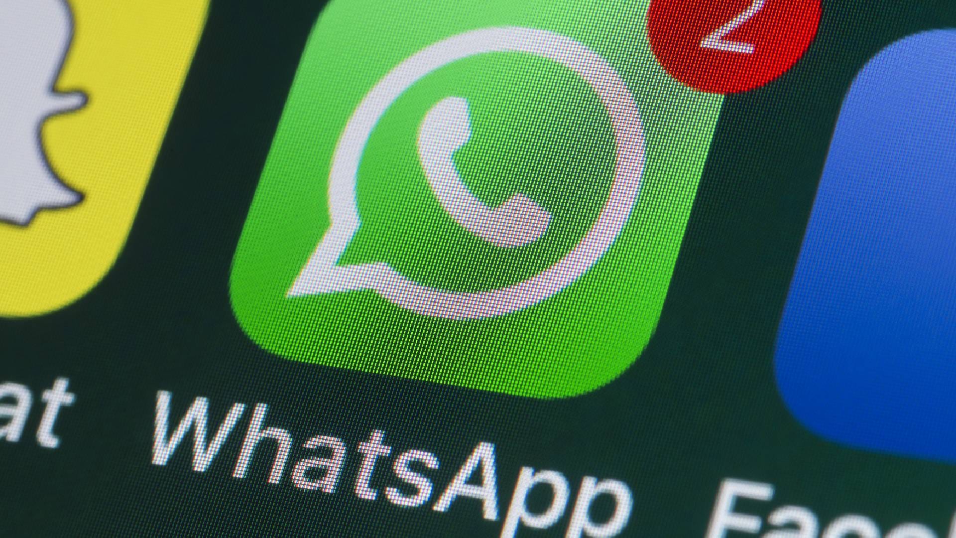 WhatsApp Disables Automatic Saving of Media to Gallery for Disappearing Chats