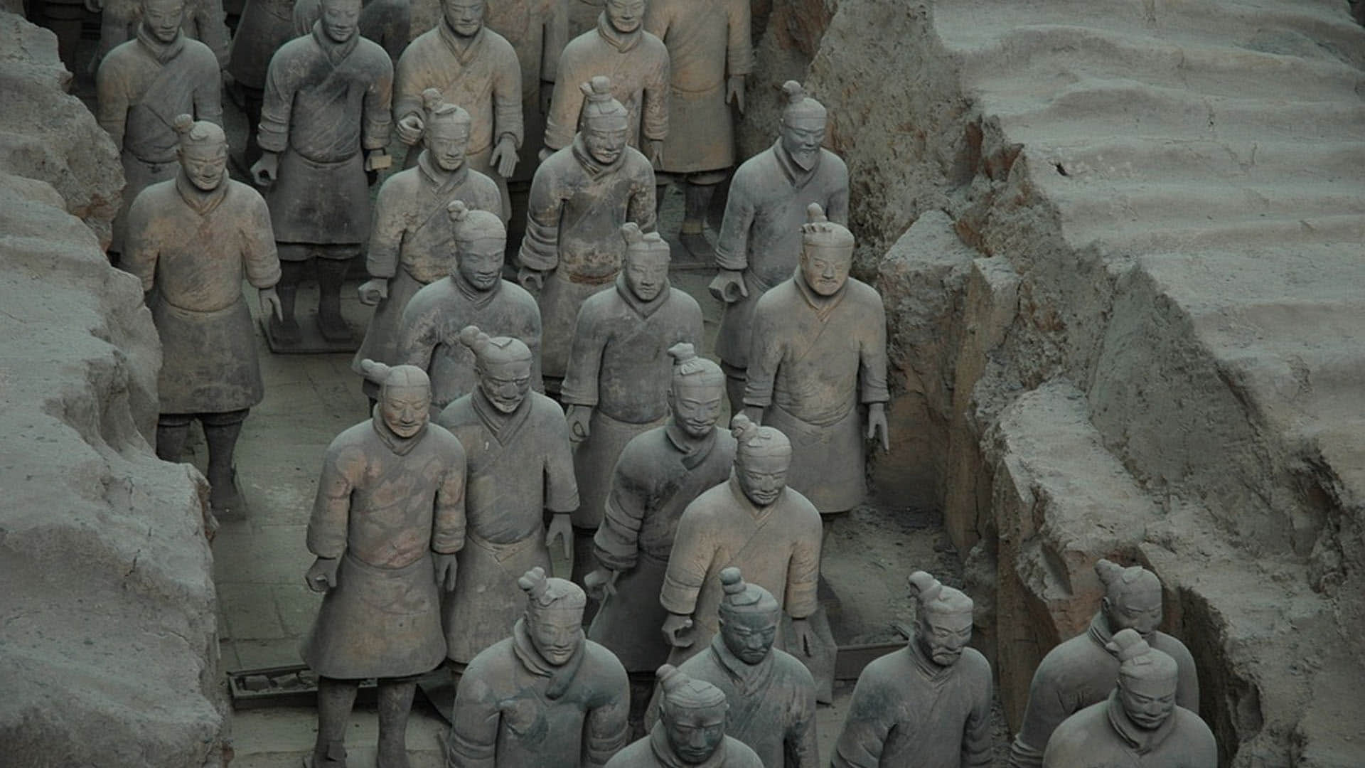 who is terracotta warriors discovered in pit around secret tomb of china discussion in the world