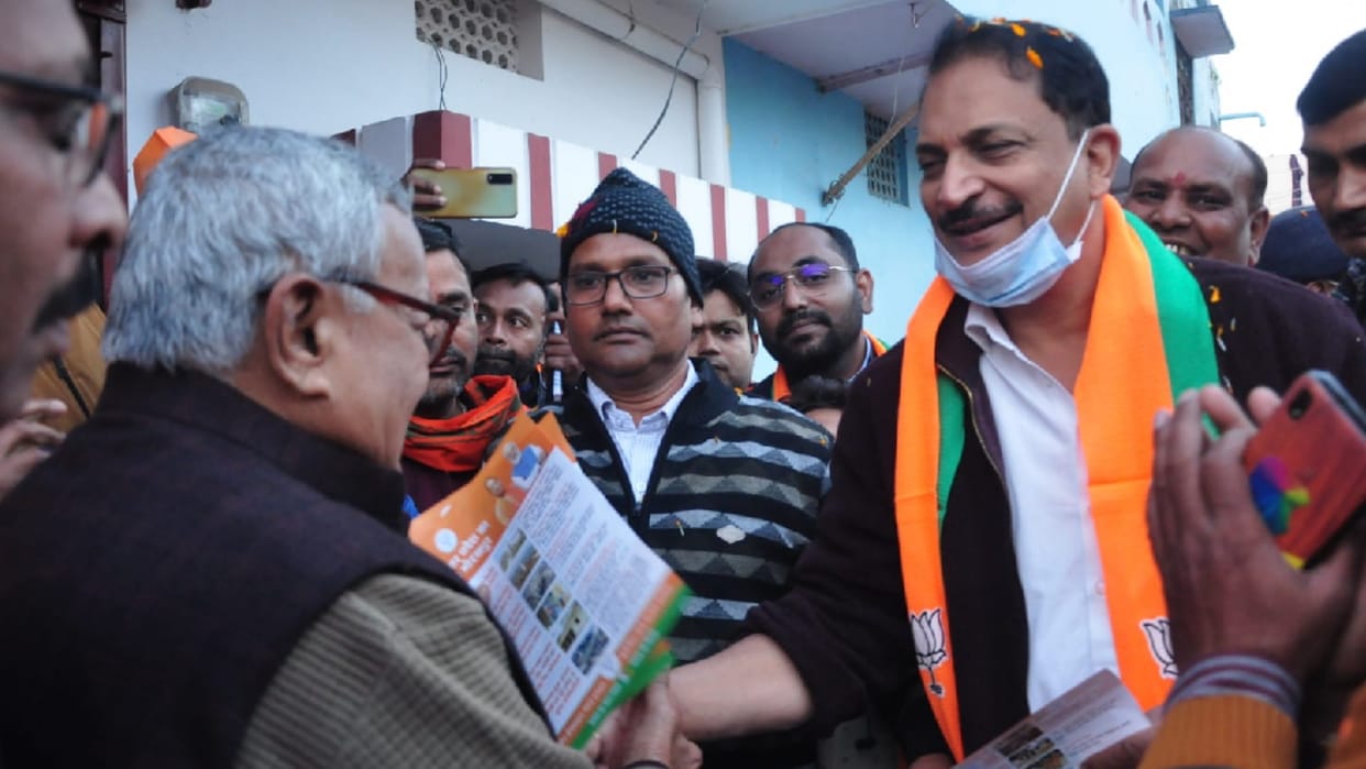process of reaching voters of Bihar intensified in Gorakhpur