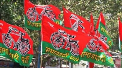 The challenge of keeping workers spirited in front of Samajwadi Party