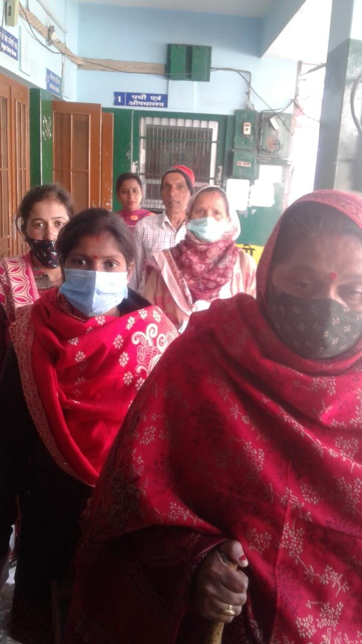 Nerchowk's Radiology Department with the help of two doctors