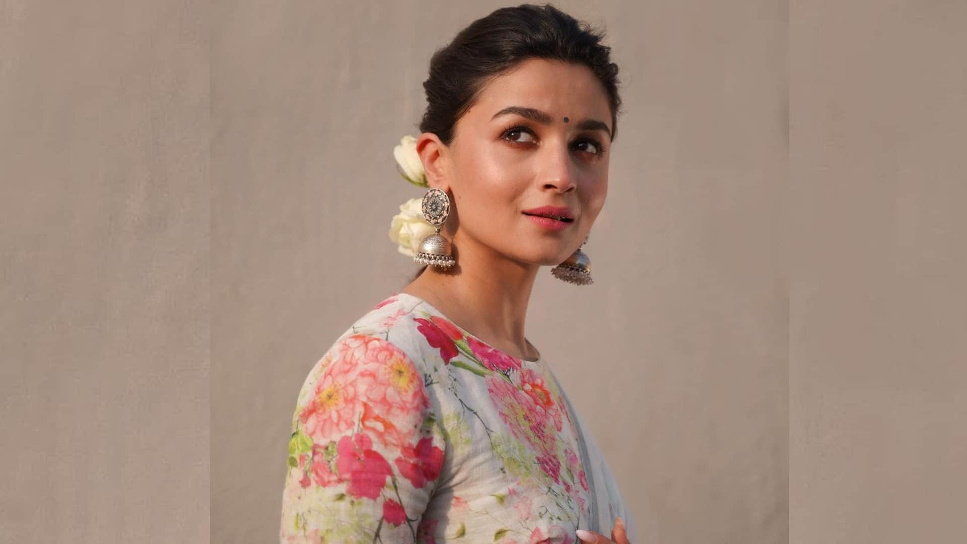 Alia Bhatt wore saree made from recycled nylon waste in ITA awards 2022